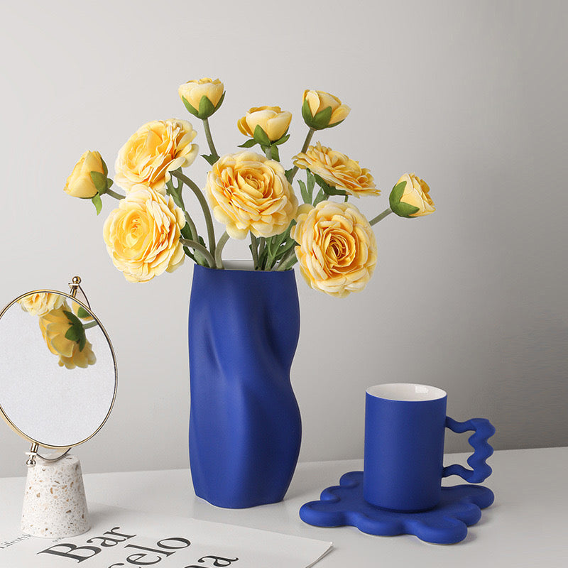 Morandi Twisted Flower Vase
