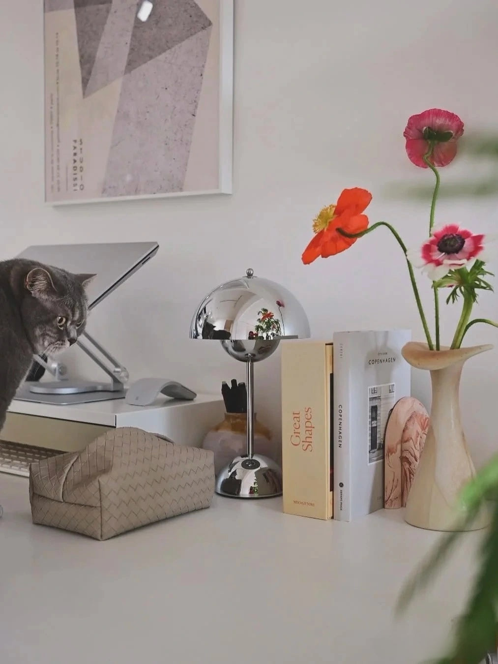 Elegant Danish Bud-Inspired Table Lamp